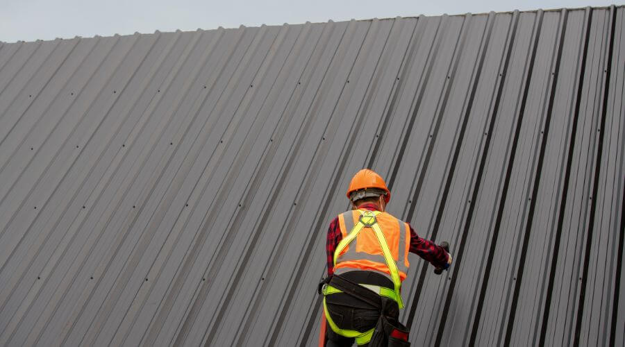 Professional metal roof installation services in Bloomfield, CT